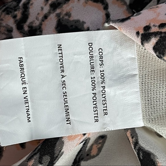 Like New Retail $159 Lush Dress Pink & Cream Floral With Ruffles Lightweight - Picture 7 of 7